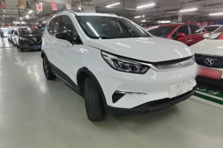 Used BYD Yuan Pro 2023 401 km Deluxe Version Front Right 45 Deg