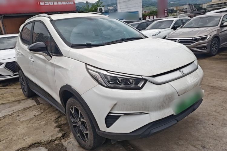 Used BYD Yuan Pro 2023 401KM Luxury Version Front Right 45 Deg