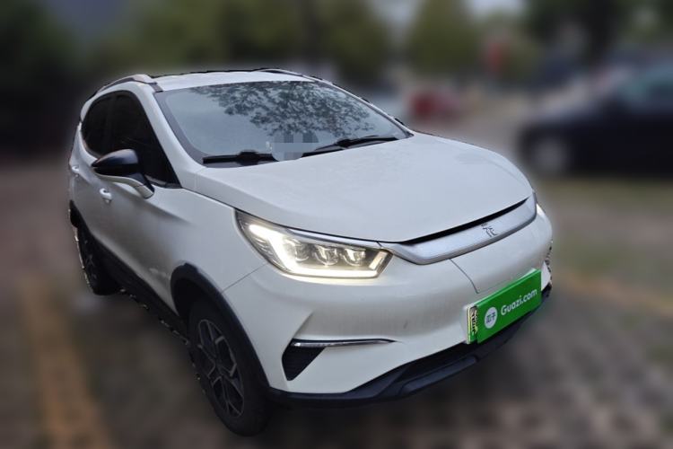 Used BYD Yuan Pro 2023 401KM Luxury Version Front Right 45 Deg