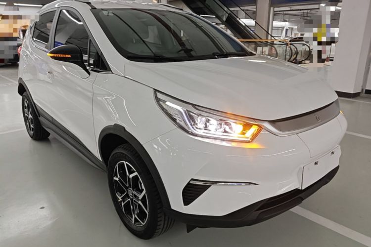 Used BYD Yuan Pro 2023 401KM Luxury Version Front Right 45 Deg