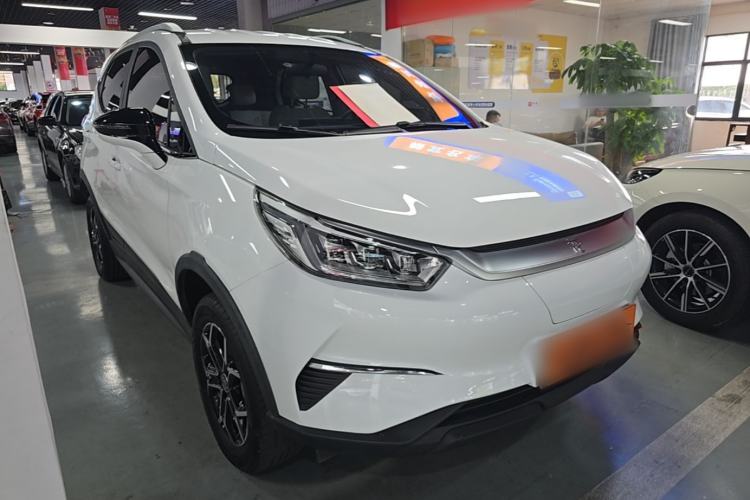 Used BYD Yuan Pro 2023 401KM Luxury Version Front Right 45 Deg