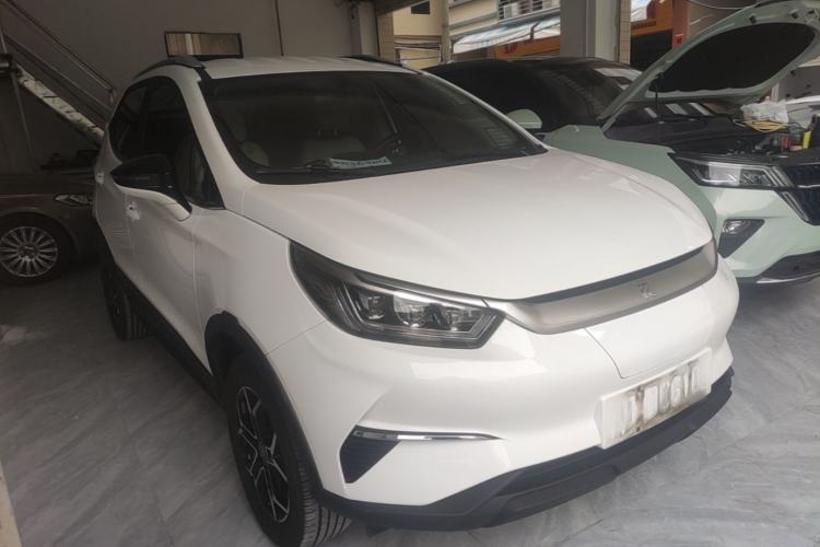 Used BYD Yuan Pro 2023 401KM Luxury Version Front Right 45 Deg