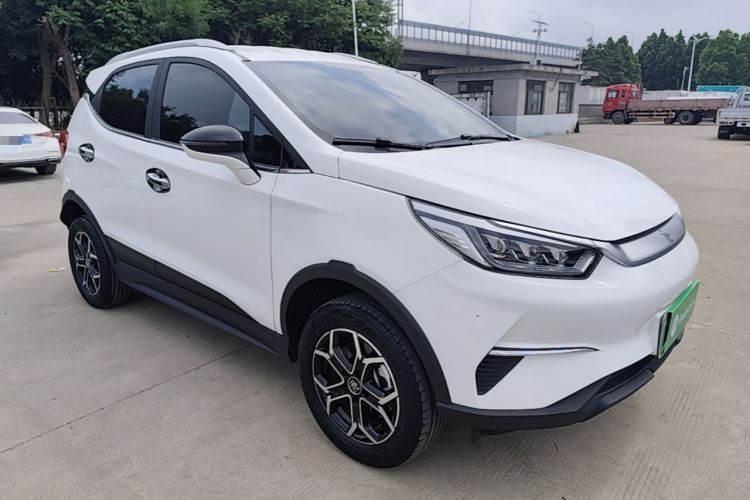 Used BYD Yuan Pro 2023 401KM Luxury Version Front Right 45 Deg