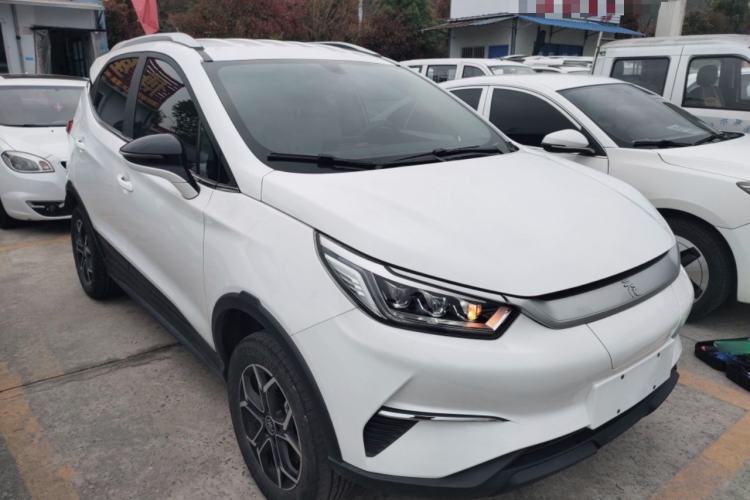 Used BYD Yuan Pro 2023 401KM Luxury Version Front Right 45 Deg