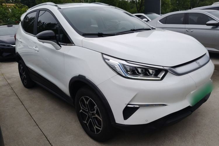 Used BYD Yuan Pro 2023 401 km Deluxe Version Front Right 45 Deg