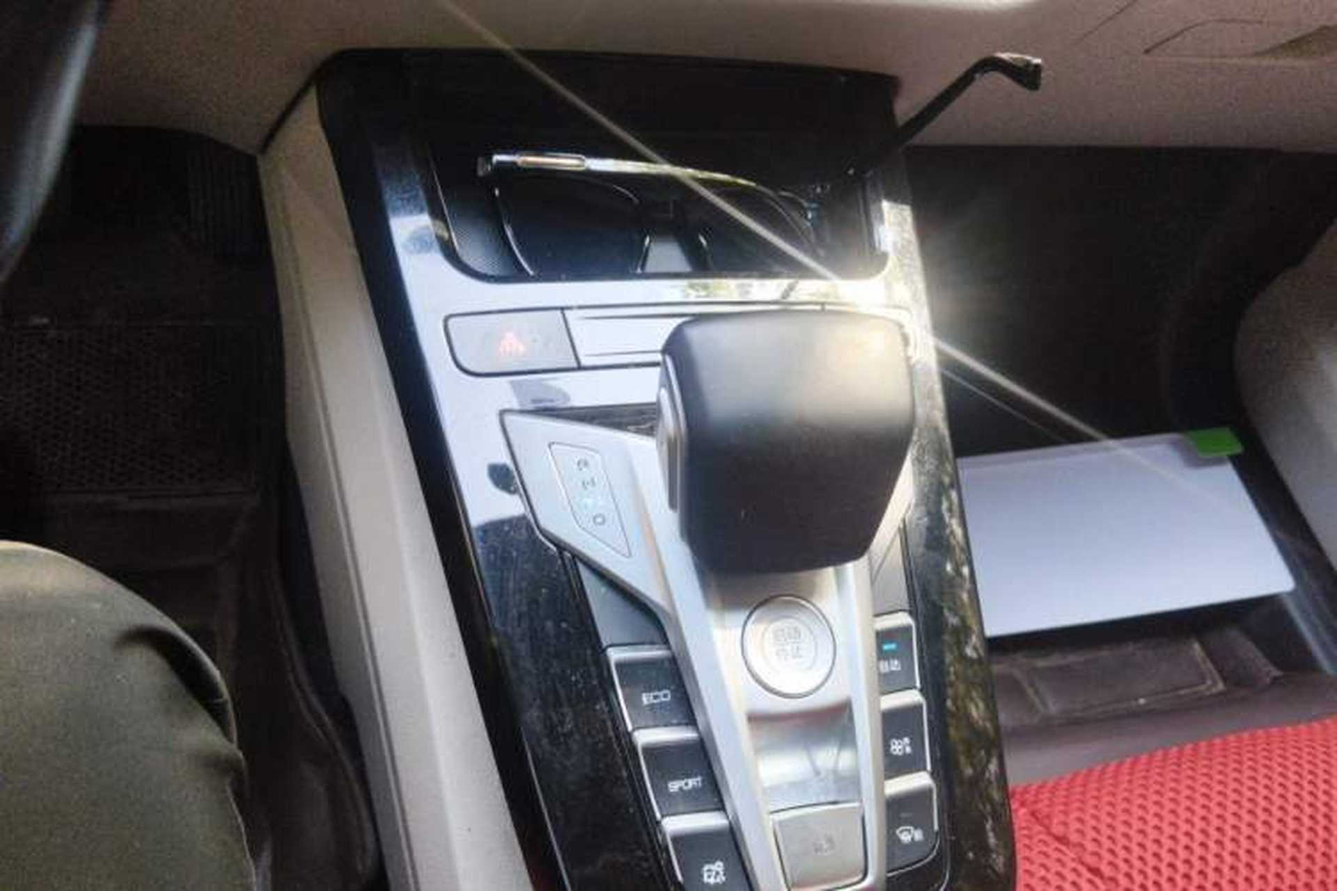 Used BYD Yuan Pro 2023 401KM Luxury Version Gear Lever