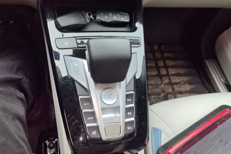 Used BYD Yuan Pro 2023 401 km Deluxe Version Gear Lever