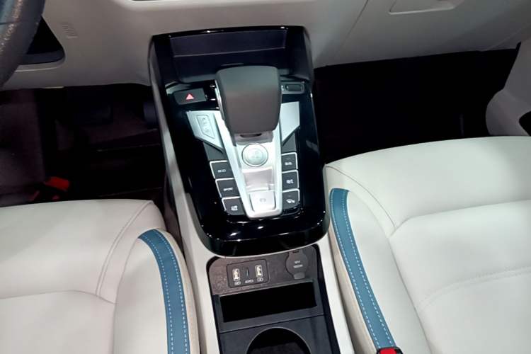 Used BYD Yuan Pro 2023 401 km Deluxe Version Gear Lever