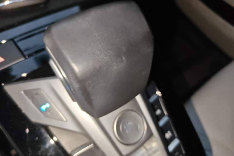 Used BYD Yuan Pro 2023 401KM Luxury Version Gear Lever