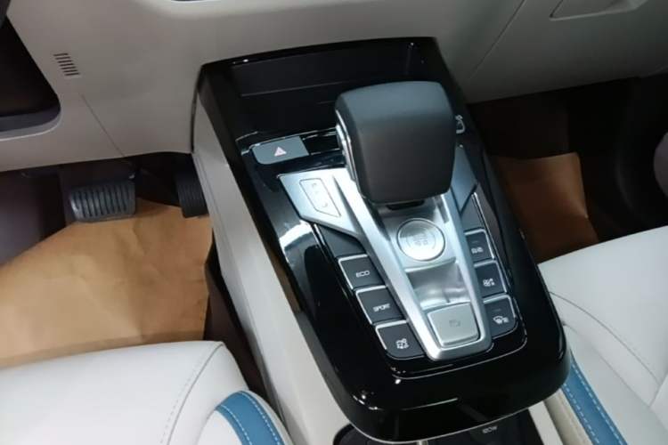 Used BYD Yuan Pro 2023 401 km Deluxe Version Gear Lever