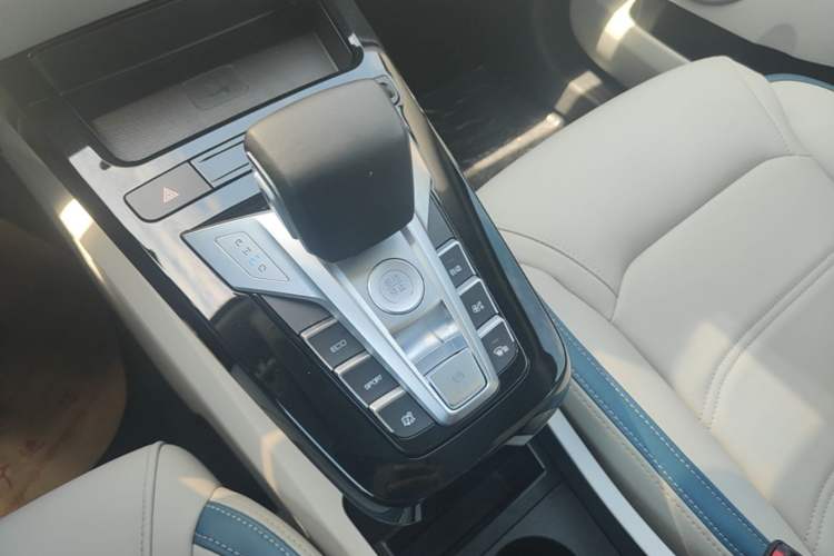Used BYD Yuan Pro 2023 401KM Luxury Version Gear Lever