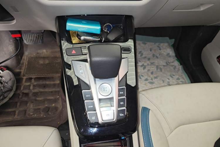Used BYD Yuan Pro 2023 401 km Deluxe Version Gear Lever