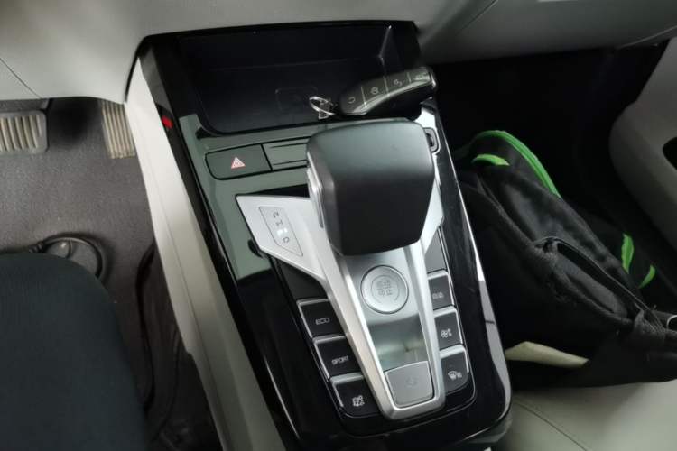 Used BYD Yuan Pro 2023 401KM Luxury Version Gear Lever