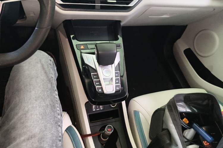 Used BYD Yuan Pro 2023 401 km Deluxe Version Gear Lever