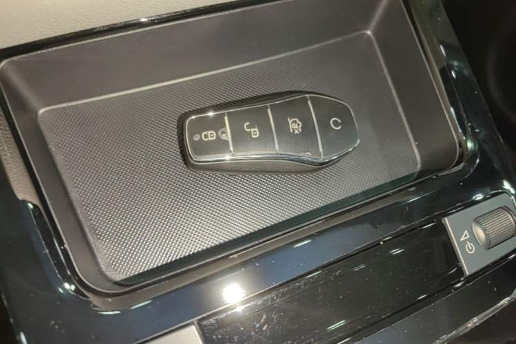 Used BYD Yuan Pro 2023 401 km Deluxe Version Interior 1