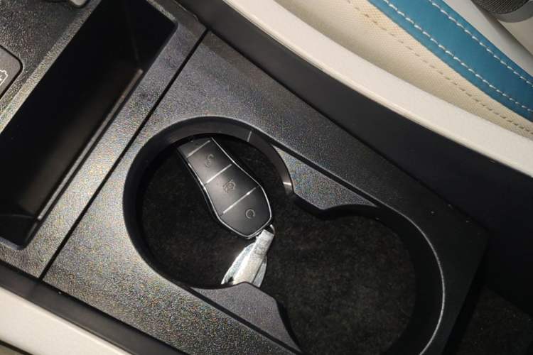 Used BYD Yuan Pro 2023 401 km Deluxe Version Interior 1