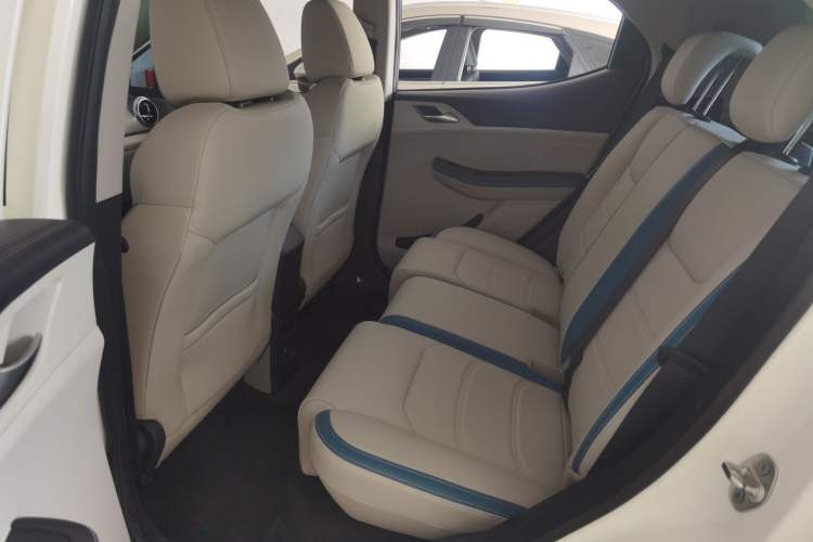 Used BYD Yuan Pro 2023 320KM Luxury Version Interior 1