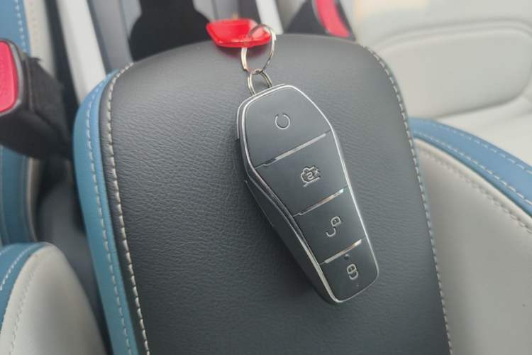 Used BYD Yuan Pro 2023 401KM Luxury Version Interior 1