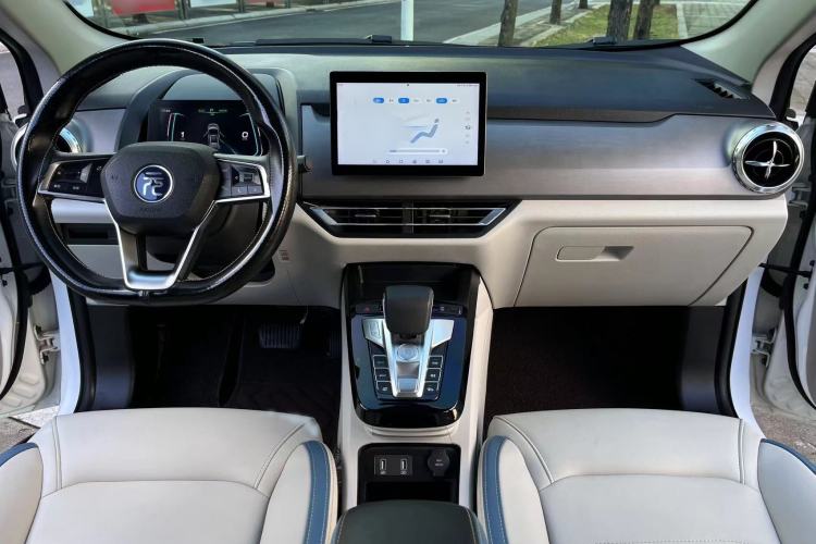 Used BYD Yuan Pro 2023 401KM Luxury Version Interior 1