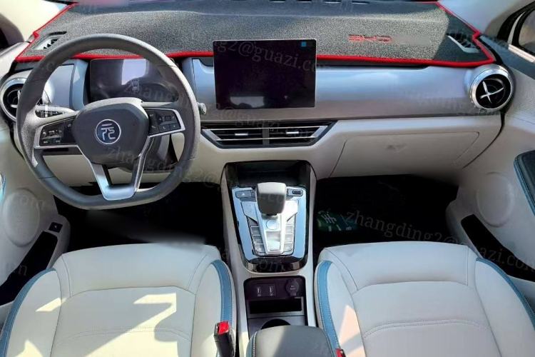 Used BYD Yuan Pro 2023 401KM Luxury Version Interior 1