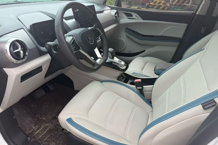 Used BYD Yuan Pro 2023 401 km Deluxe Version Interior 2