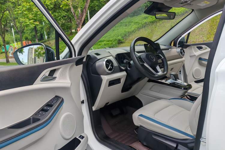 Used BYD Yuan Pro 2023 401 km Deluxe Version Interior 2