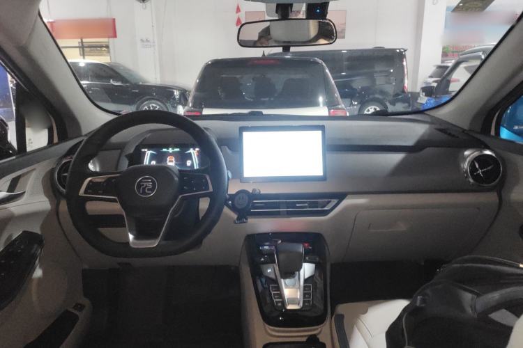 Used BYD Yuan Pro 2023 401 km Deluxe Version Interior 2