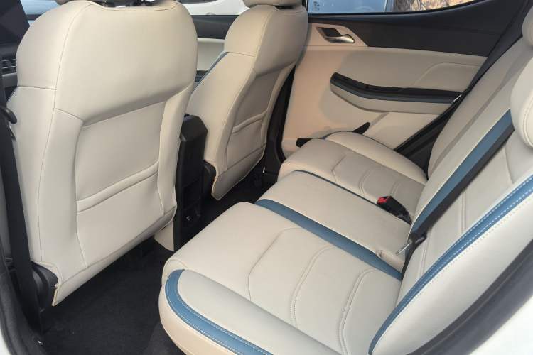 Used BYD Yuan Pro 2023 401KM Luxury Version Interior 2