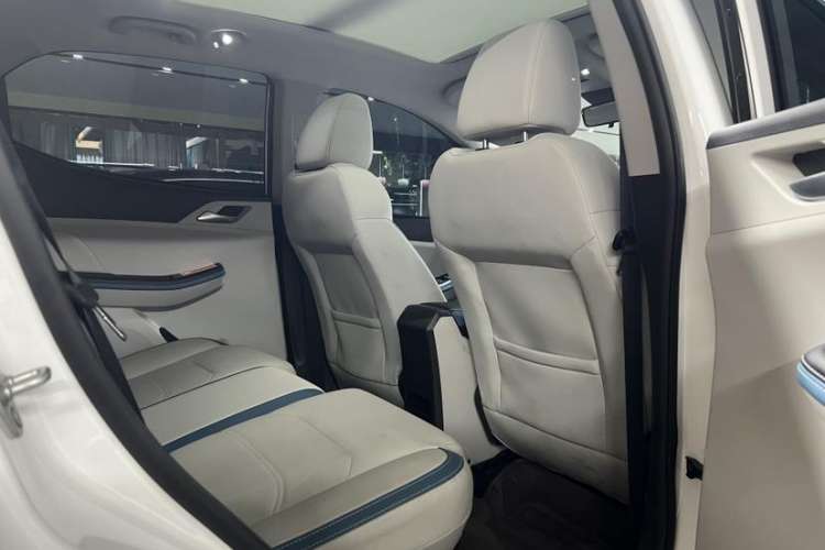 Used BYD Yuan Pro 2023 401 km Deluxe Version Interior 2