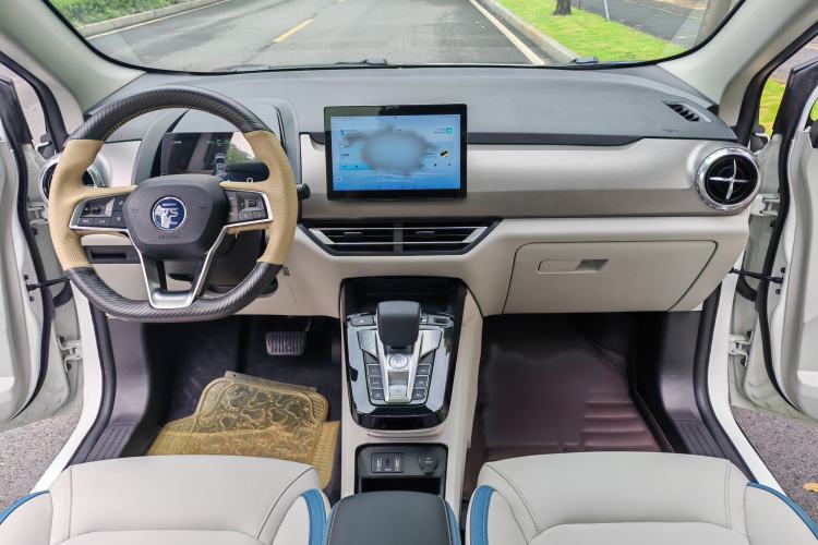Used BYD Yuan Pro 2023 401 km Deluxe Version Interior 3