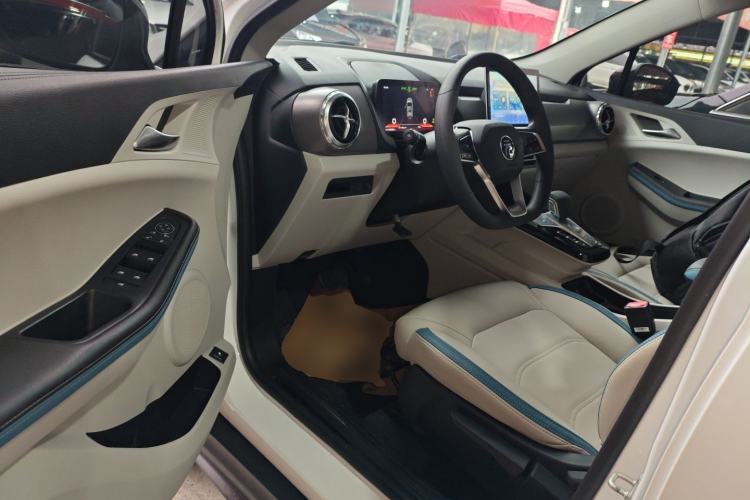 Used BYD Yuan Pro 2023 401KM Luxury Version Interior 3