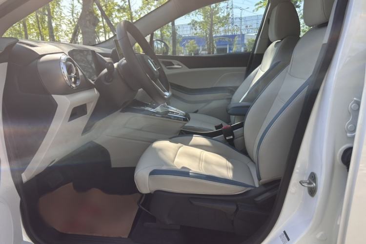 Used BYD Yuan Pro 2023 401KM Luxury Version Interior 3
