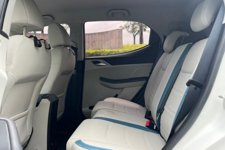 Used BYD Yuan Pro 2023 401KM Luxury Version Interior 6