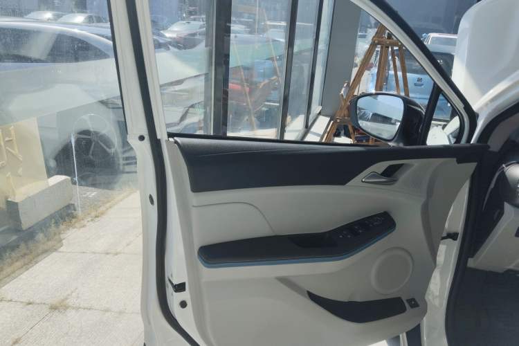 Used BYD Yuan Pro 2023 401 km Deluxe Version Left Front Door Interior