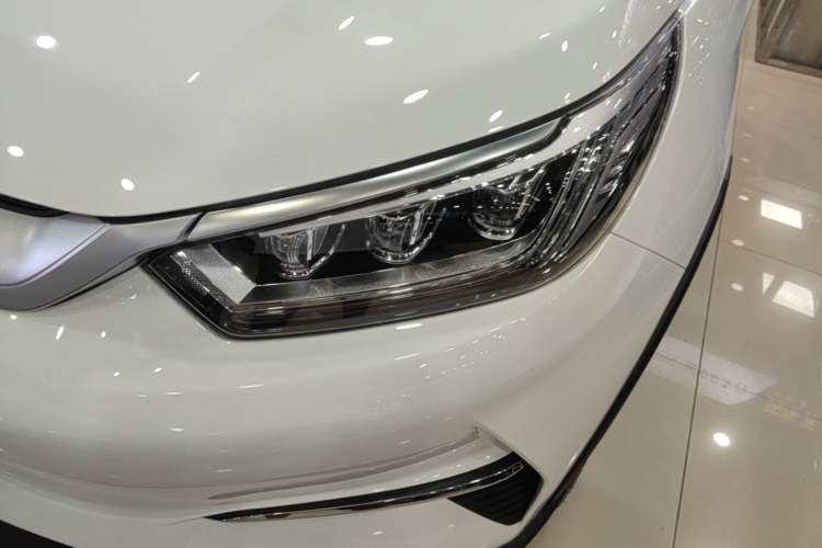 Used BYD Yuan Pro 2023 401 km Deluxe Version Left Front Headlight