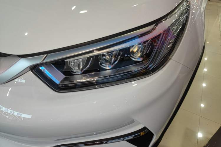 Used BYD Yuan Pro 2023 401 km Deluxe Version Left Front Headlight