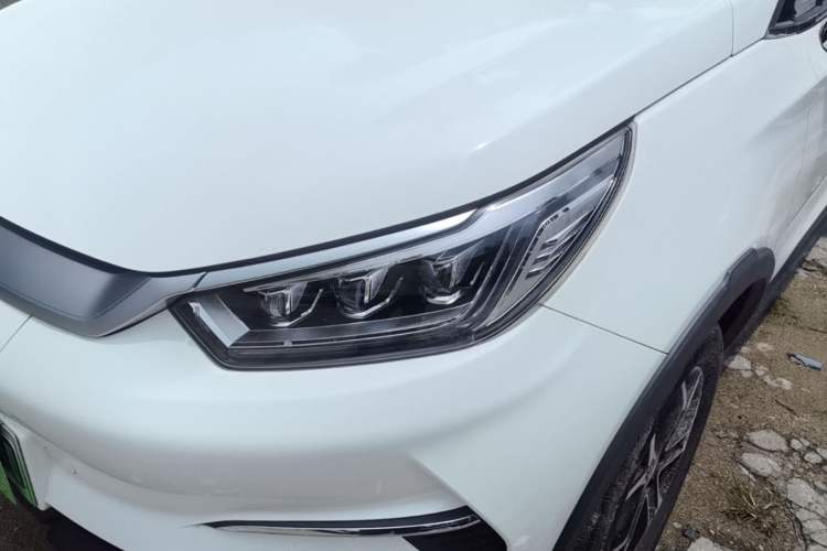 Used BYD Yuan Pro 2023 401 km Deluxe Version Left Front Headlight