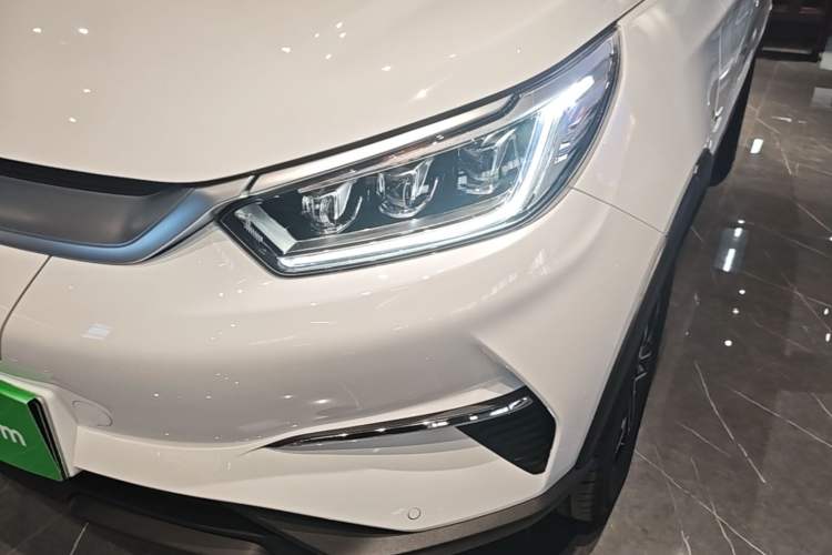 Used BYD Yuan Pro 2023 401 km Deluxe Version Left Front Headlight