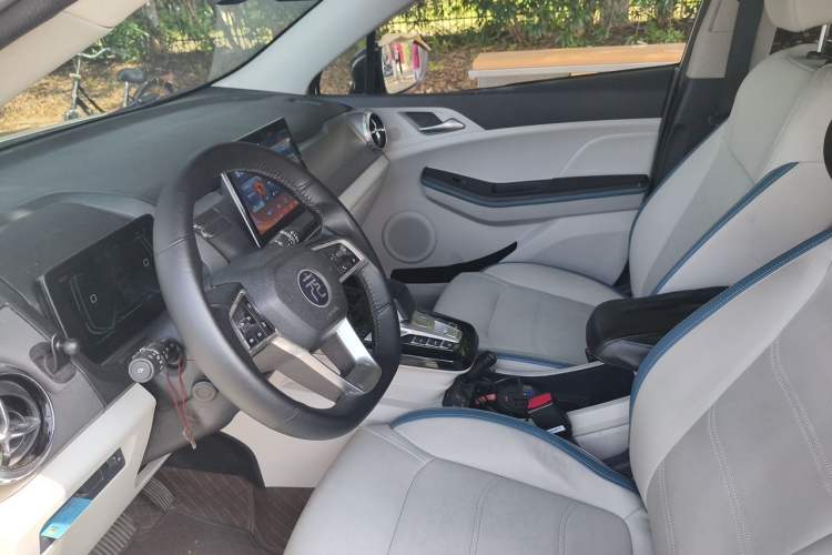 Used BYD Yuan Pro 2023 401 km Deluxe Version Left Front Seat