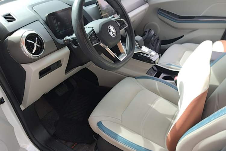 Used BYD Yuan Pro 2023 401 km Deluxe Version Left Front Seat