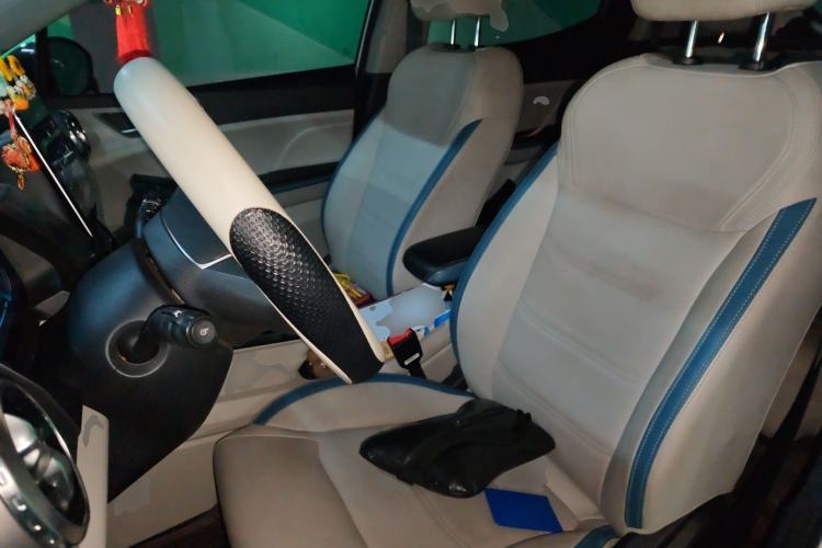 Used BYD Yuan Pro 2023 320KM Luxury Version Left Front Seat