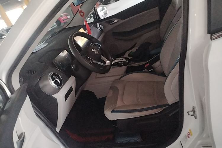 Used BYD Yuan Pro 2023 401 km Deluxe Version Left Front Seat