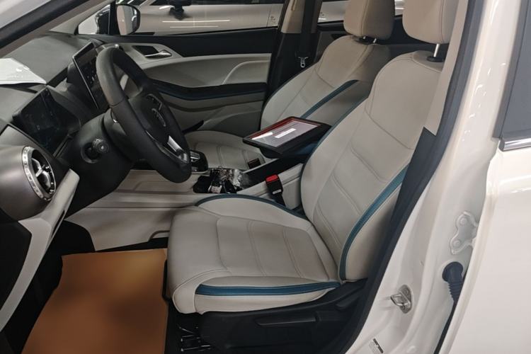 Used BYD Yuan Pro 2023 320KM Luxury Version Left Front Seat