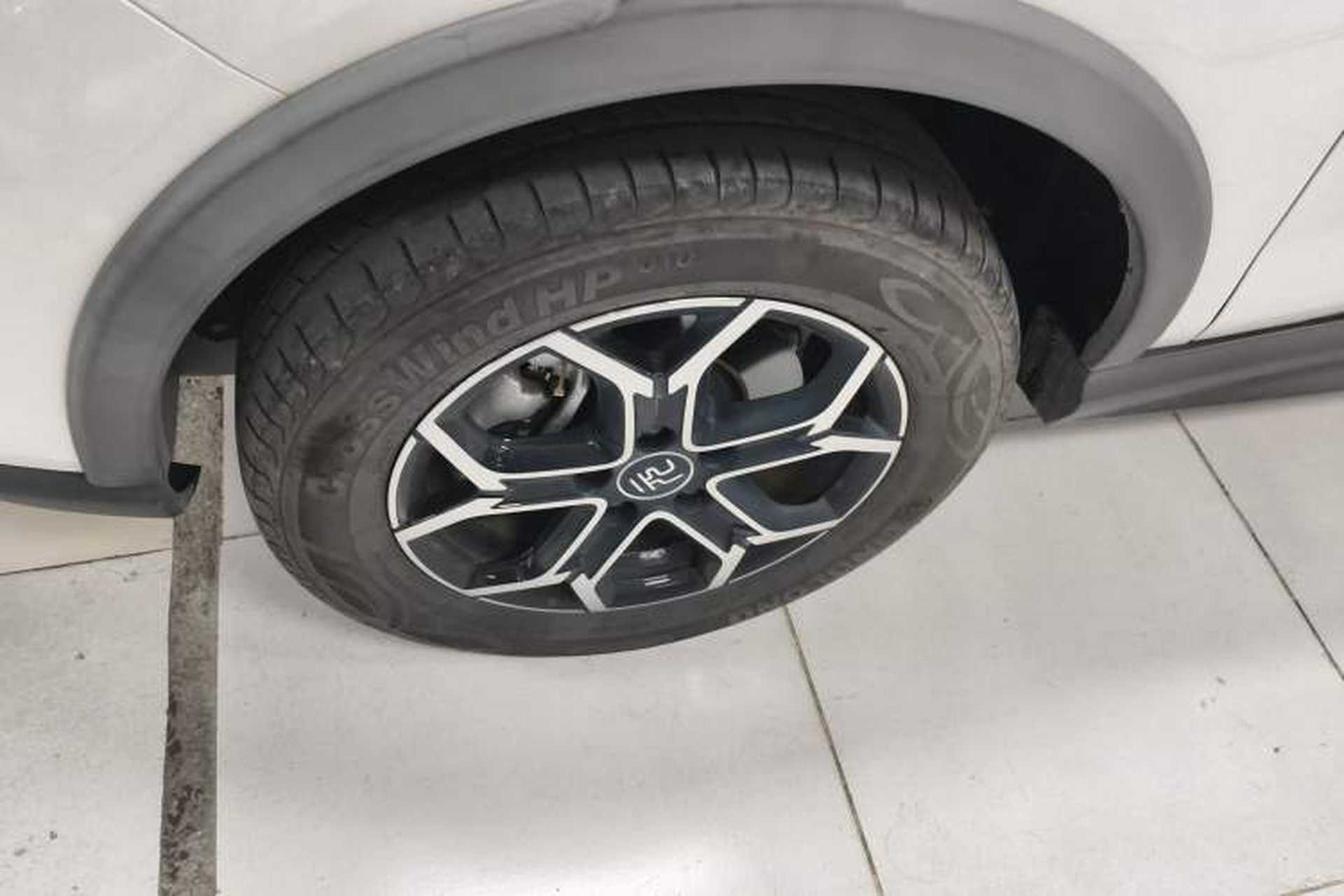 Used BYD Yuan Pro 2023 401 km Deluxe Version Left Front Wheel Hub