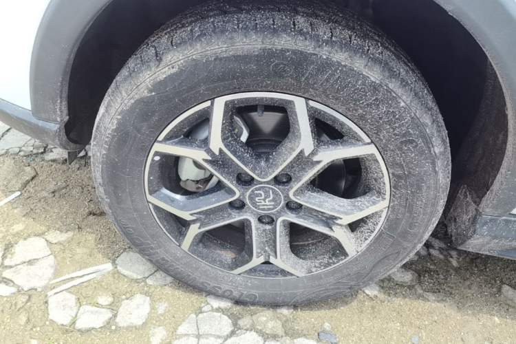 Used BYD Yuan Pro 2023 401 km Deluxe Version Left Front Wheel Hub