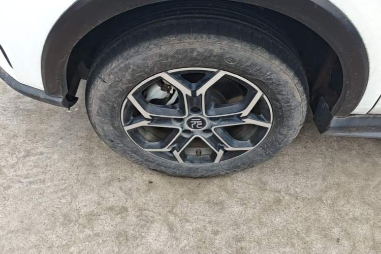 Used BYD Yuan Pro 2023 401KM Luxury Version Left Front Wheel Hub