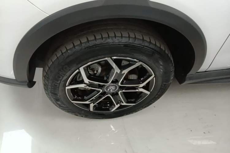 Used BYD Yuan Pro 2023 401 km Deluxe Version Left Front Wheel Hub