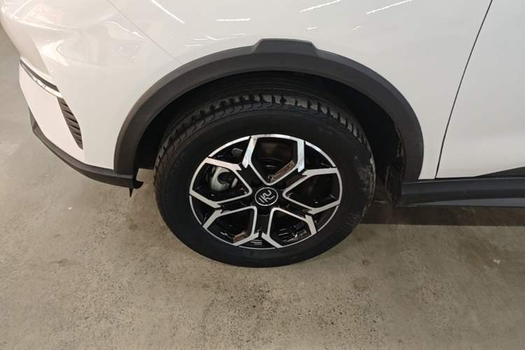 Used BYD Yuan Pro 2023 320KM Luxury Version Left Front Wheel Hub
