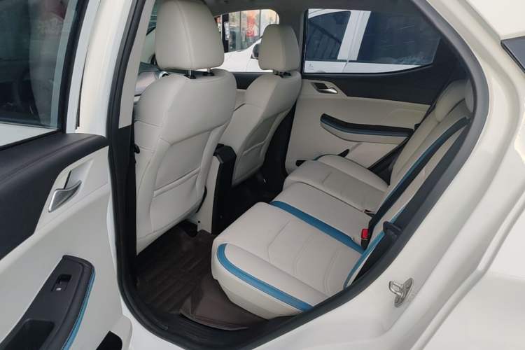 Used BYD Yuan Pro 2023 401 km Deluxe Version Left Rear Seat