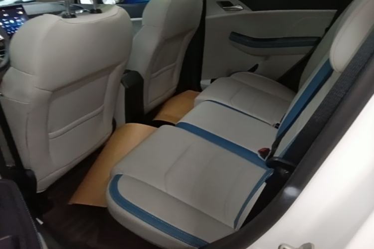 Used BYD Yuan Pro 2023 401 km Deluxe Version Left Rear Seat